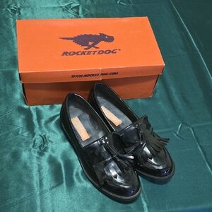 Rocket Dog Glossy Black Loafers for Woman